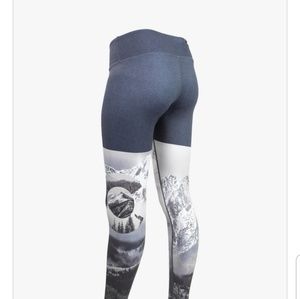 NWT Womens Breathe Colorado Leggings